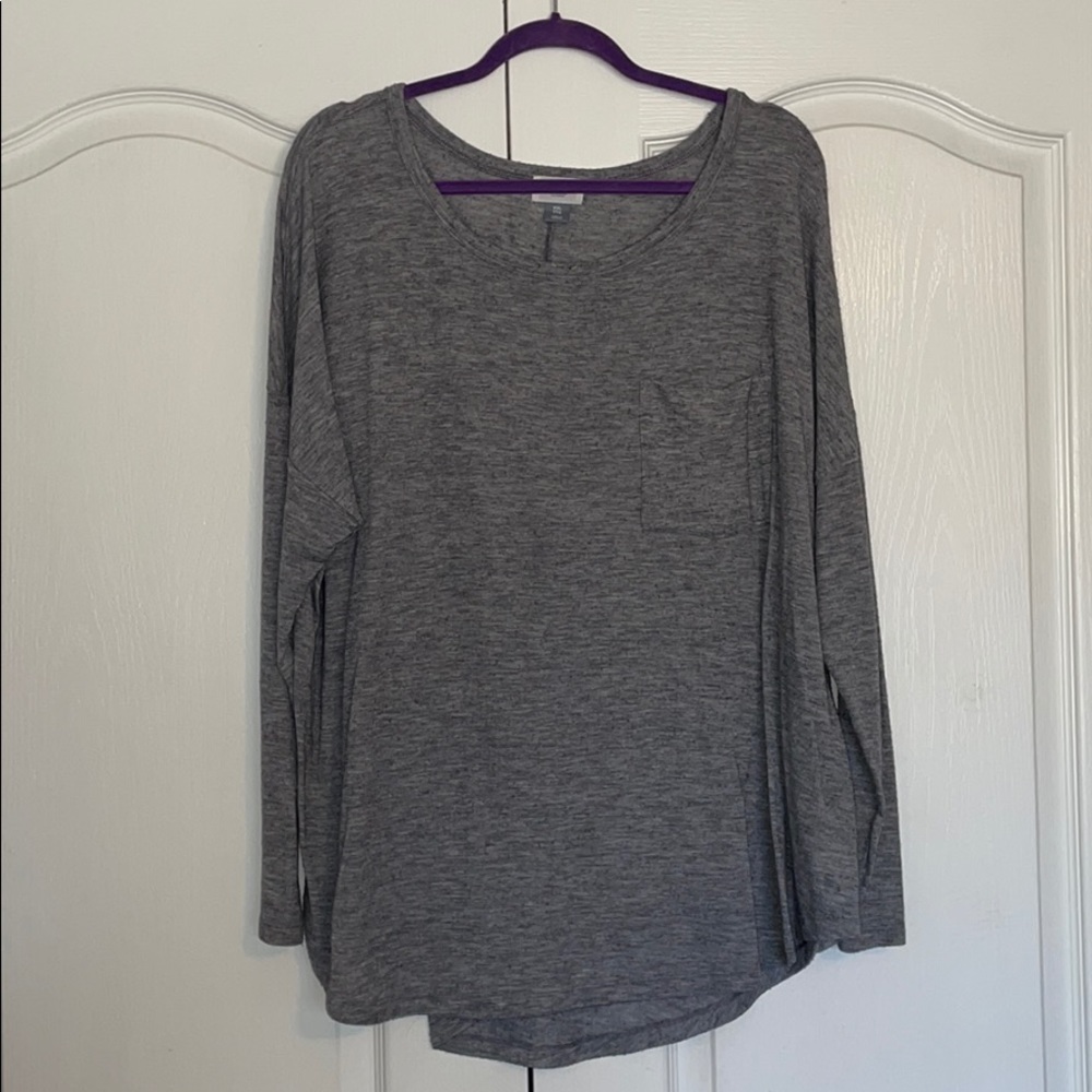 Old navy long sleeve tee with pocket